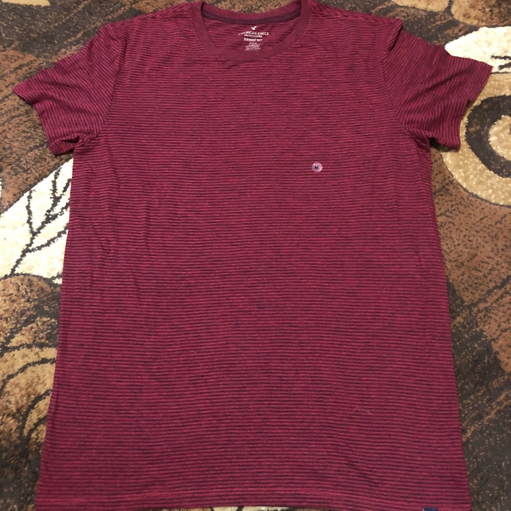 American Eagle tee